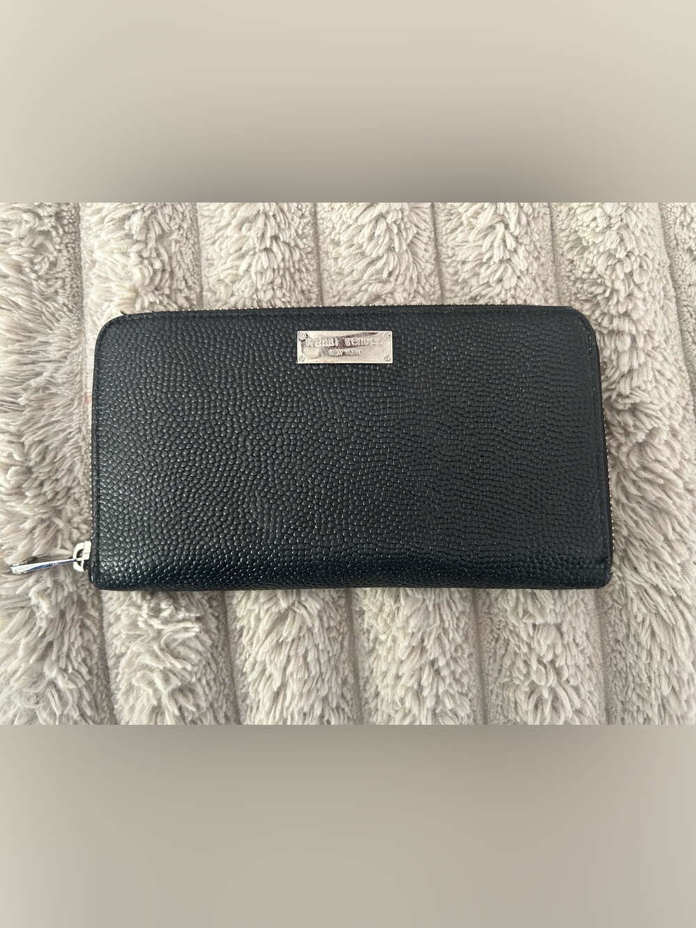 Henri Bendel Black Zip-Around Leather Wallet